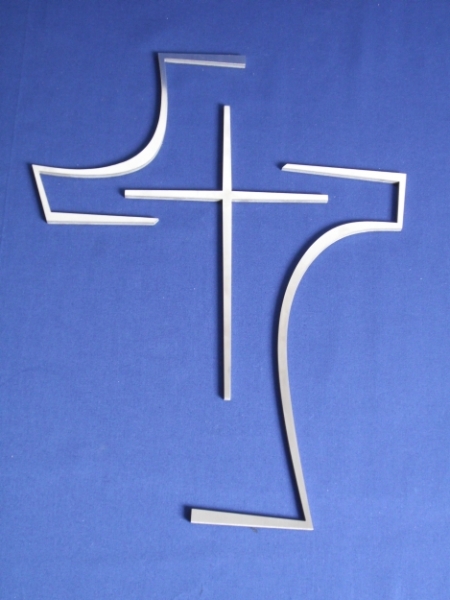 Kreuz mit Ornamentrahmen